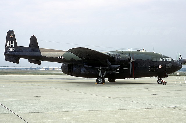   Fairchild C-119 Stinger,  RODEN,  1/144, : Rod322 # 3 hobbyplus.ru