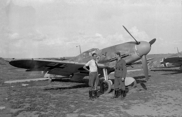 Bf 109F-4 с германским персоналом Люфтваффе ICM Art.: 48804 Масштаб: 1/48 # 7 hobbyplus.ru
