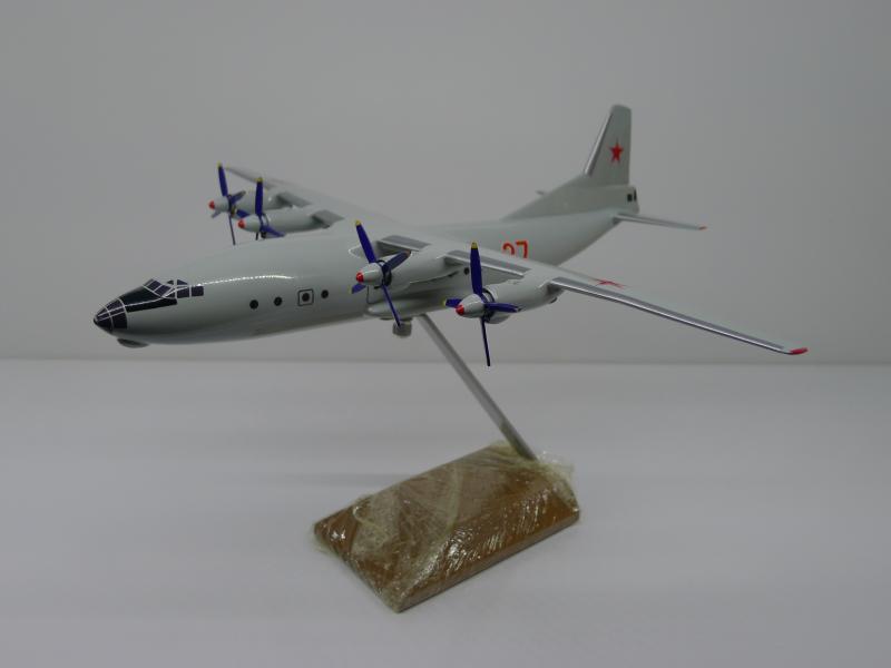 Транспортный самолет Антонов Ан-12 Б