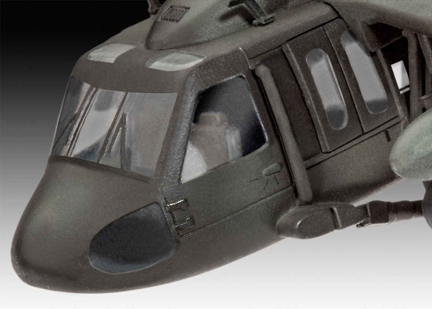   Revell    UH-60A   1:100. # 4 hobbyplus.ru