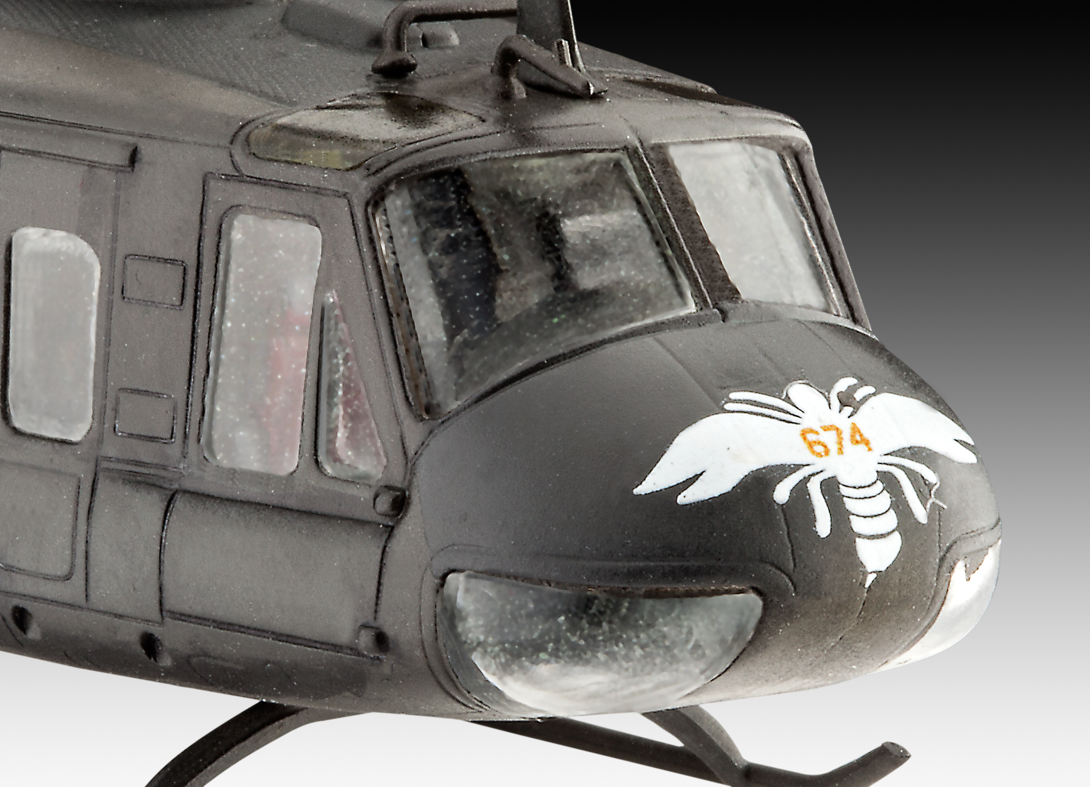 Сборная модель Revell  американского вертолета Bell UH-1H Gunship в масштабе 1:100. # 3 hobbyplus.ru