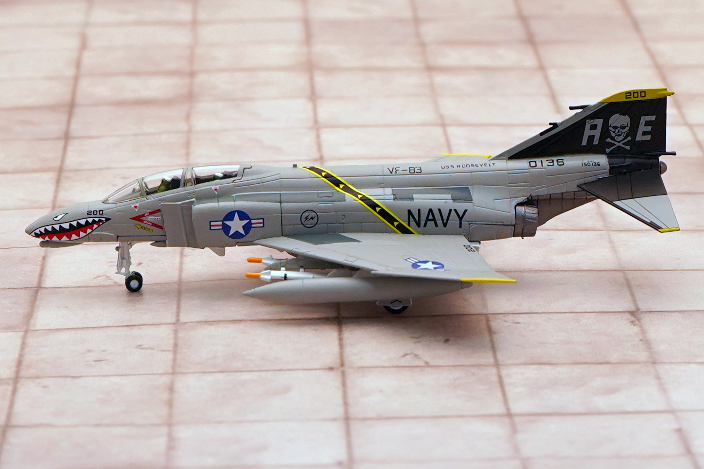   F-4C FHANTOM. # 1 hobbyplus.ru