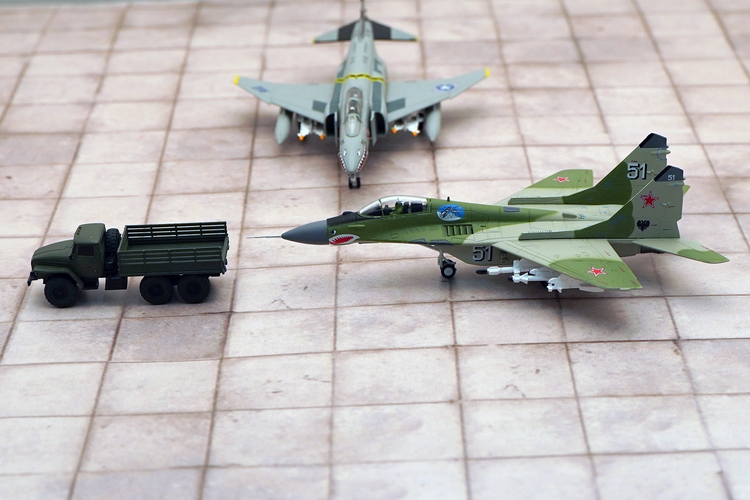  ,   29     F-4C , .  # 7 hobbyplus.ru