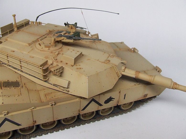 Сборная модель в масштабе 1/35 Танк M1A1 Abrams, производитель TAMYIA, артикул: 35156 # 2 hobbyplus.ru