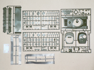 Подарочный набор Танк ИС-2 (Иосиф Сталин), укомплектован клеем, кисточкой и 4 красками. Производства «Звезда» масштаб 1:35, артикул 3524ПН. # 1 hobbyplus.ru