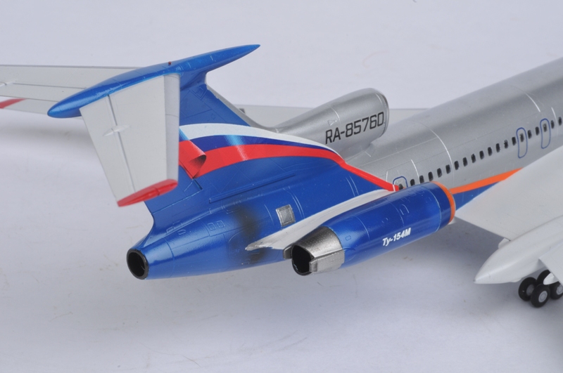 Сборная модель Российский авиалайнер ТУ-154М, производитель «Звезда», масштаб 1:144, артикул 7004 # 4 hobbyplus.ru