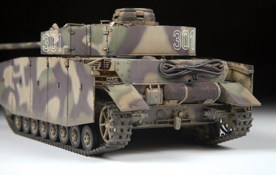 Немецкий средний танк Pz IV Ausf. G масштаб 1:35. # 4 hobbyplus.ru