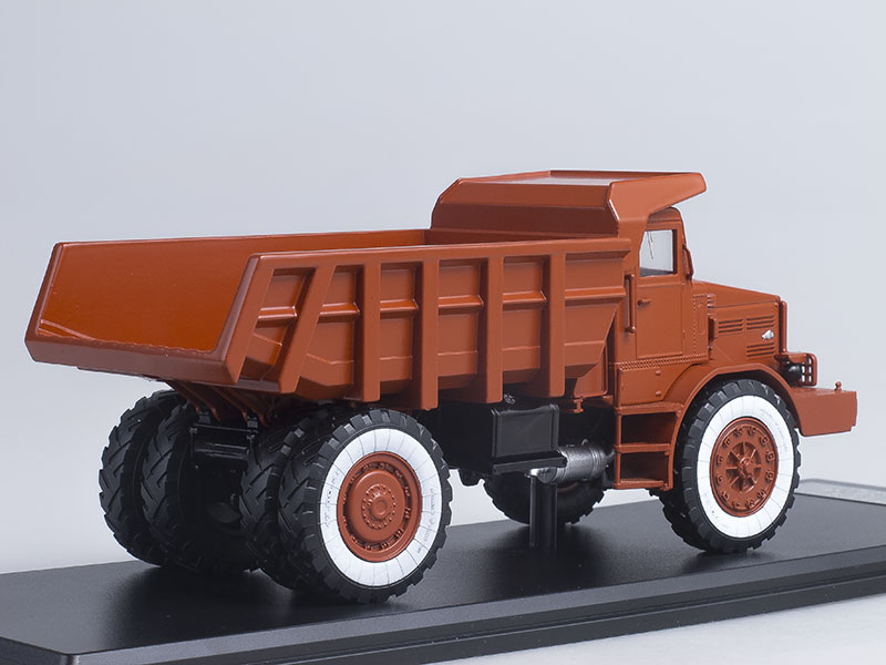 Модель автомобиля МАЗ-525 самосвал (25 тонн), (выставочный), масштаб 143. Производитель Start Scale Models (SSM) SSML004. Коллекционные модели. # 5 hobbyplus.ru