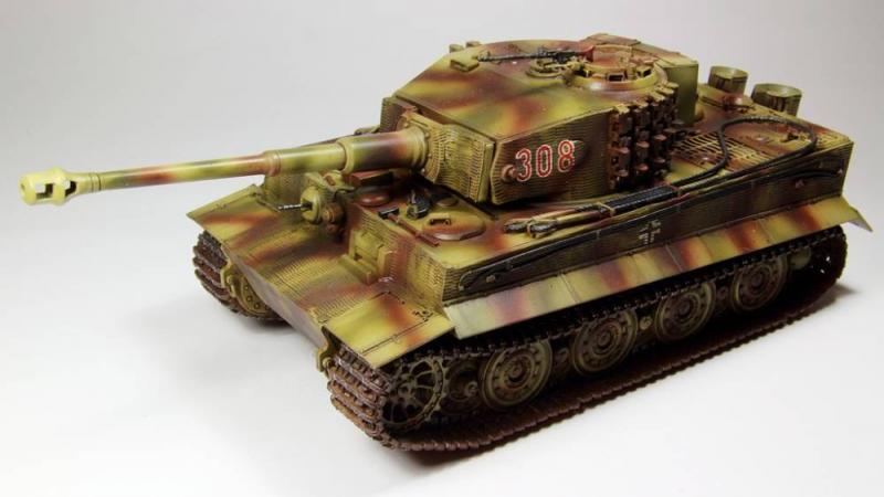 Сборная модель в масштабе 1/35 Танк TIGER I Late Version, производитель TAMYIA, артикул: 35146 # 3 hobbyplus.ru