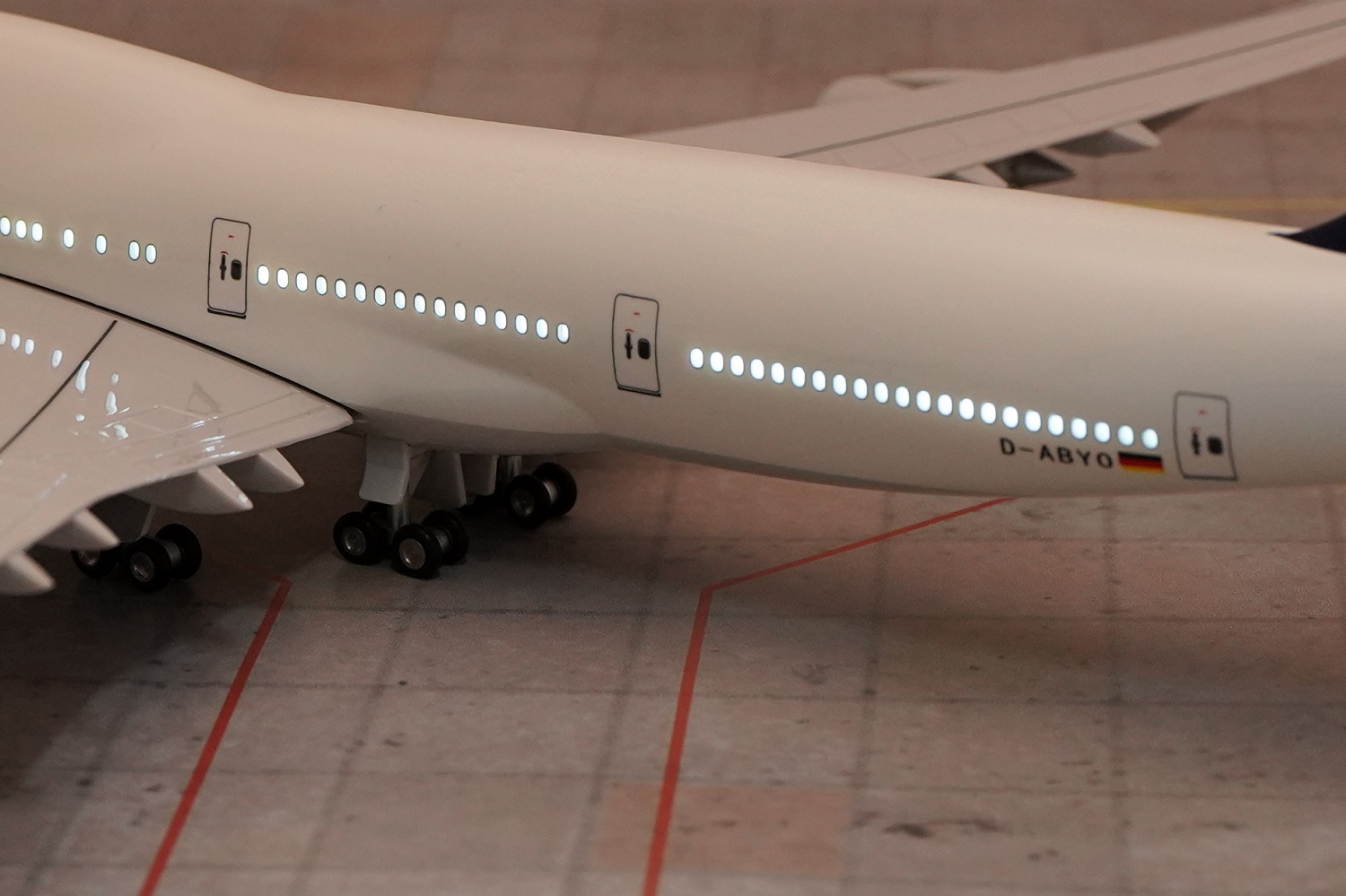       747 8,  Lufthansa. # 3 hobbyplus.ru