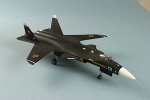 Подарочный набор сборной модели модель Российского истребителя пятого поколения Су-47 «Беркут», масштаб 172, набор укомплектован клеем, красками, кисточкой. Артикул Звезда 7215 ПН. Длина 31 см. # 1 hobbyplus.ru