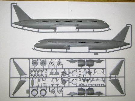 Сборная модель пассажирского авиалайнера Боинг 787-8 Дримлайнер, масштаб 1144, артикул Звезда 7008. Длина 38,1 см. # 1 hobbyplus.ru