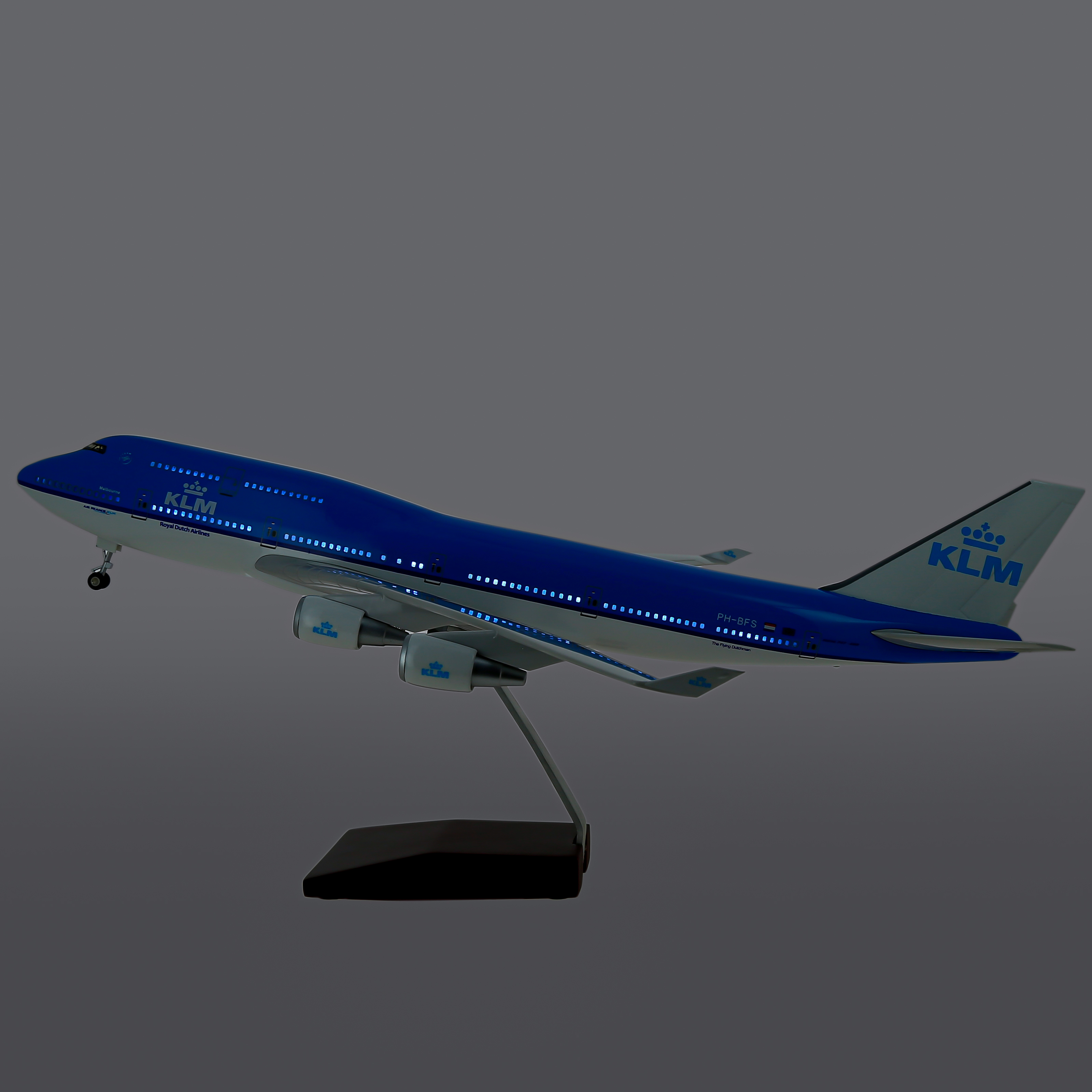     747  KLM,   .  47 . # 1 hobbyplus.ru