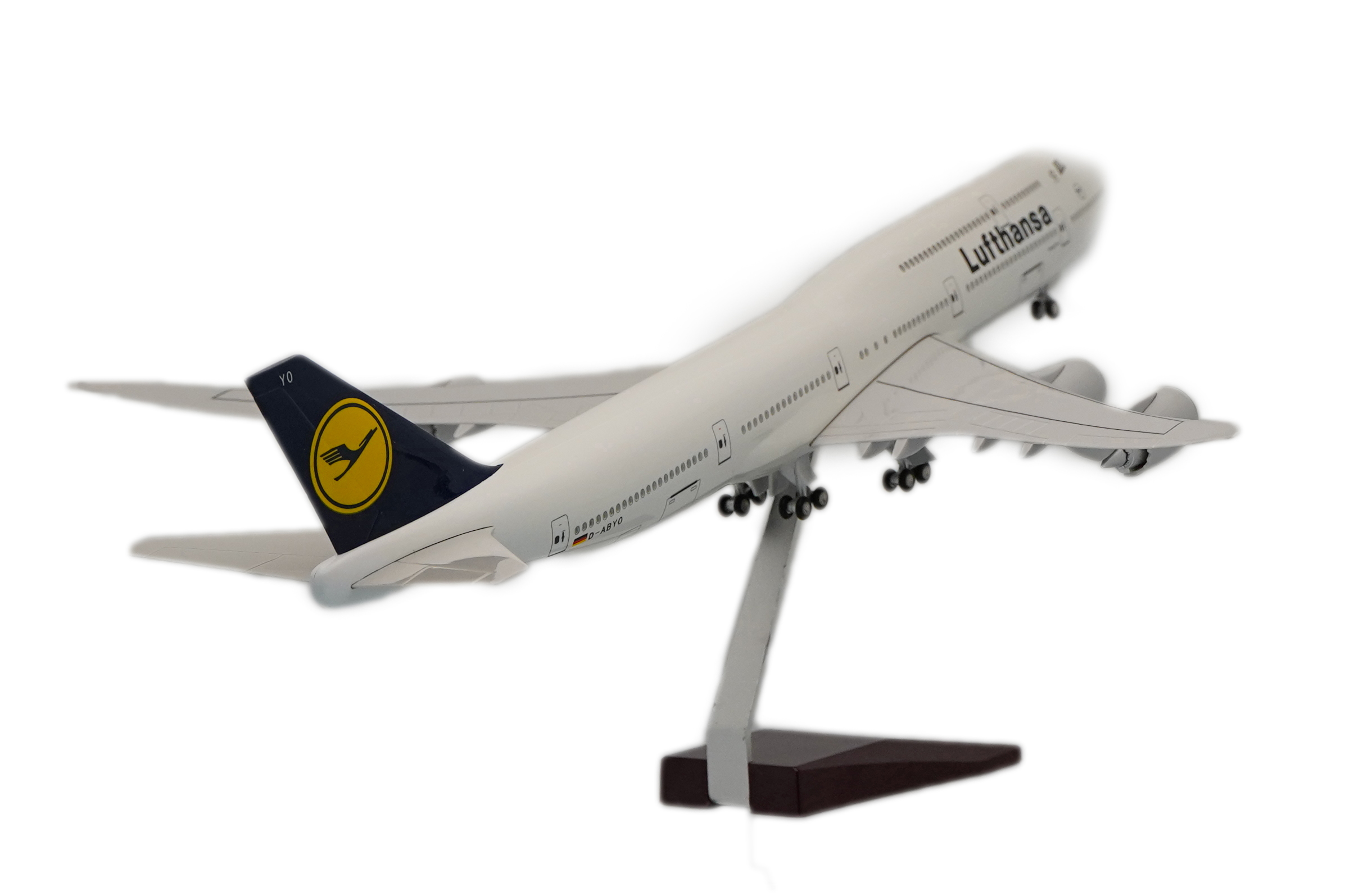       747 8,  Lufthansa. # 10 hobbyplus.ru