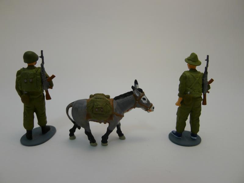 Набор из трех фигур Советские военнослужащие, Афганистан 80 г. масштаб 1:43. Олово ручная работа.  # 1 hobbyplus.ru