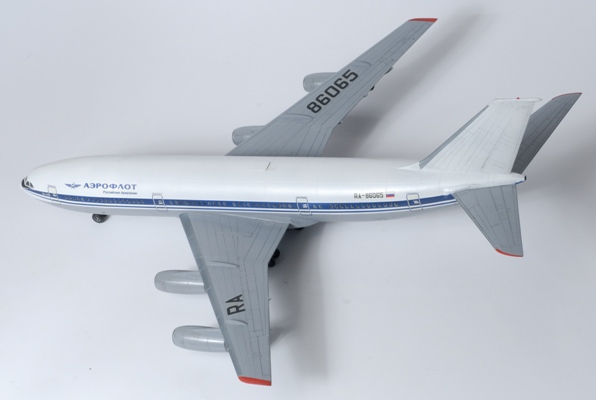 Сборная модель Пассажирский авиалайнер Ил-86, производитель «Звезда», масштаб 1:144, артикул 7001 # 1 hobbyplus.ru