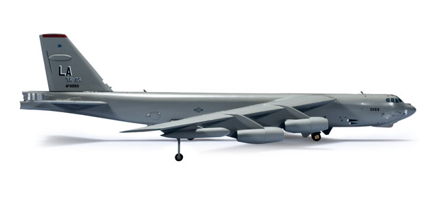 Военный самолет Boeing B-52.ВВС США. Артикул 554619. Масштаб 1:200 # 1 hobbyplus.ru
