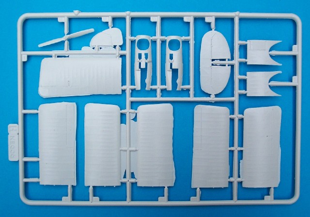      Albatros W.4 late.,  RODEN,  1/72, : Rod34 # 4 hobbyplus.ru