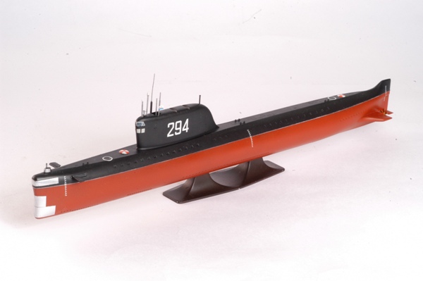 Сборная модель Советская атомная подводная лодка К-19, производитель 