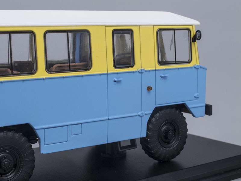 Модель Армейского автобуса АПП-66, жёлто-синий, масштаб 143. Производитель  Start Scale Models (SSM) SSM4010. Коллекционные модели. # 6 hobbyplus.ru
