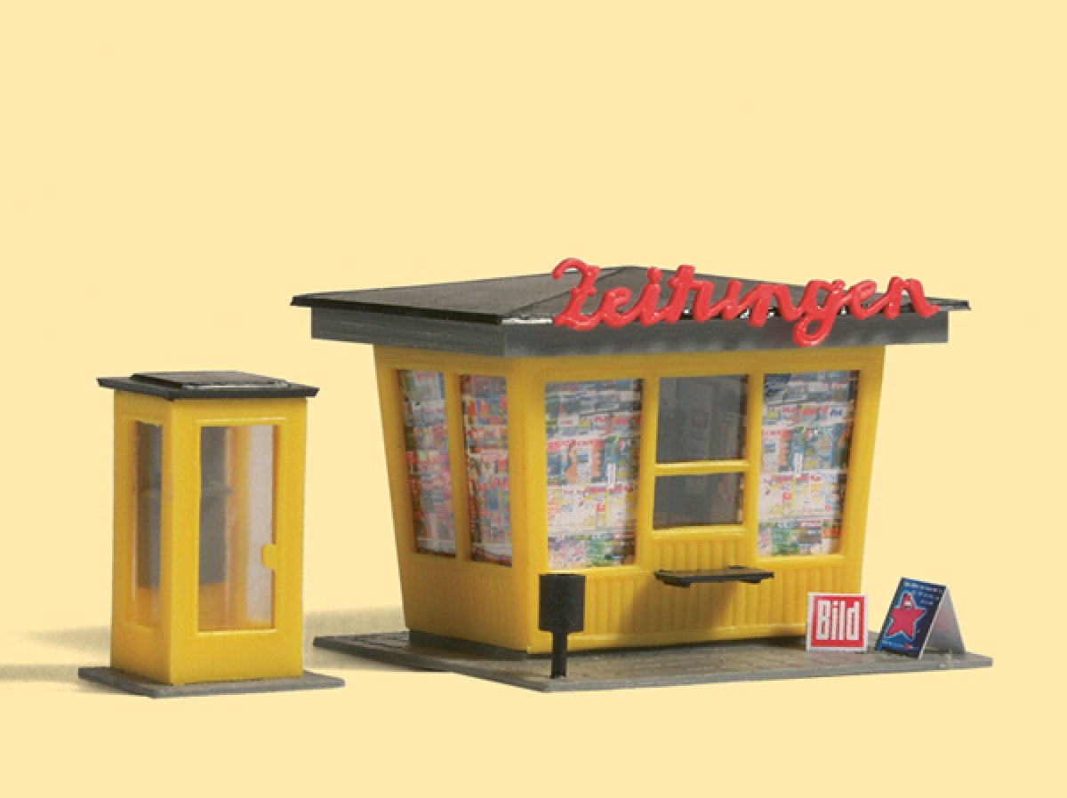 Газетный киоск с телефонный будкой, к железной дороге  НО масштаб 1:87 16 мм AUHAGEN артикул 12340. # 2 hobbyplus.ru