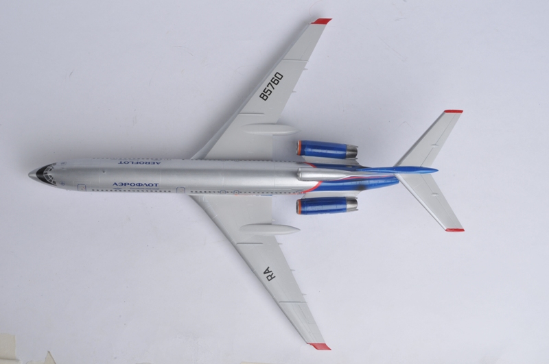 Подарочный набор сборной модели, пассажирского самолета ТУ-154М, набор укомплектован клеем, кисточкой и 4 красками. Производства «Звезда» масштаб 1:144, артикул 7004ПН. # 5 hobbyplus.ru