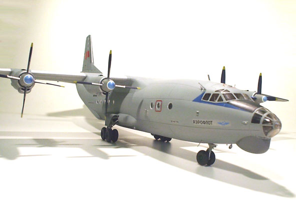 Сборная модель самолета An-12BK, производства RODEN, масштаб 1:72. # 4 hobbyplus.ru