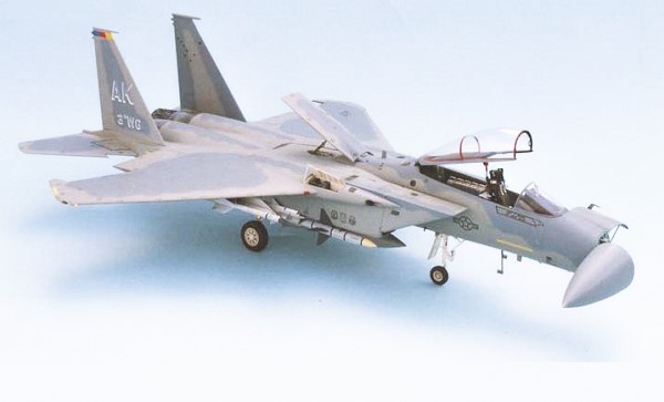        McDonnell Douglas F-15 Eagle  1:32. # 8 hobbyplus.ru