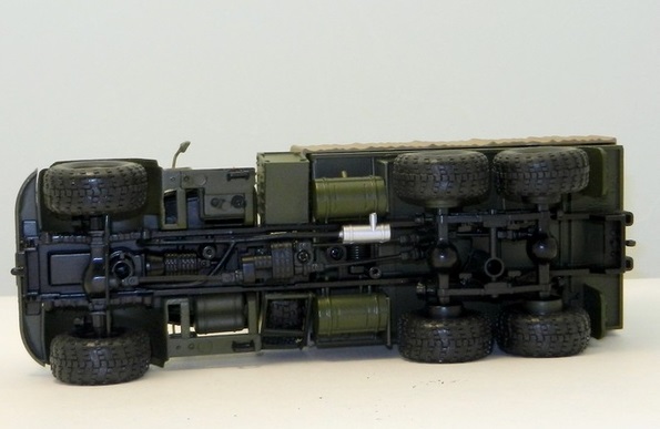 Масштабная модель КрАЗ 255Б бортовой с тентом (1979), зеленый, масштаб 1:43. Производитель Наш Автопром. Артикул Н289.з.  # 5 hobbyplus.ru
