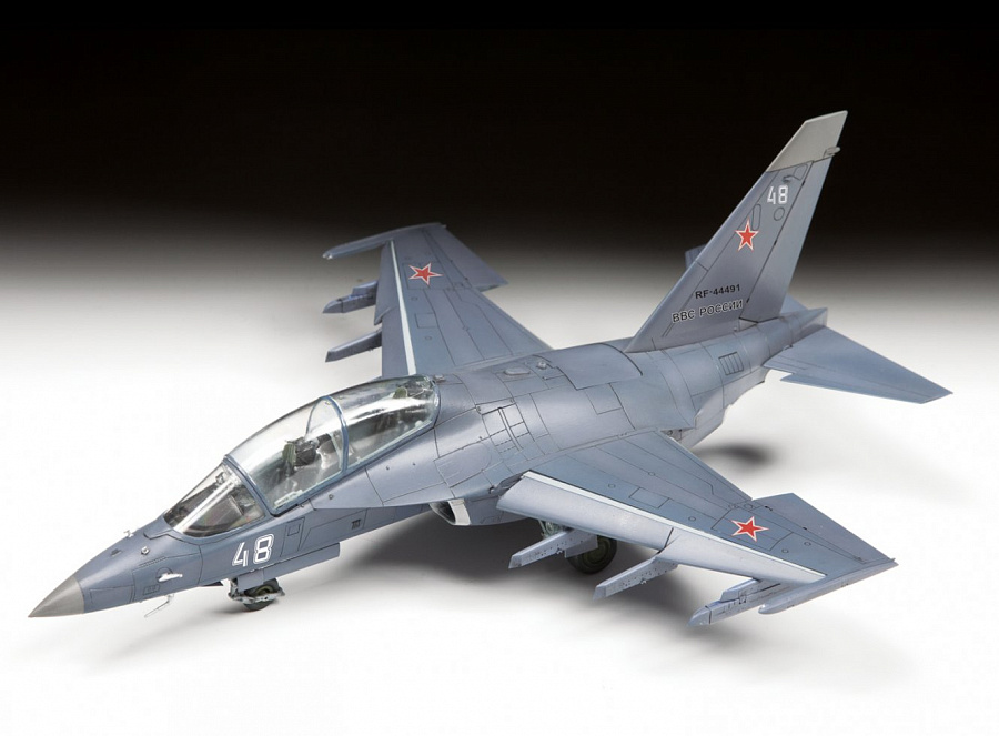 Сборная модель, Российский легкий штурмовик Як-130, масштаб 1:48. # 1 hobbyplus.ru