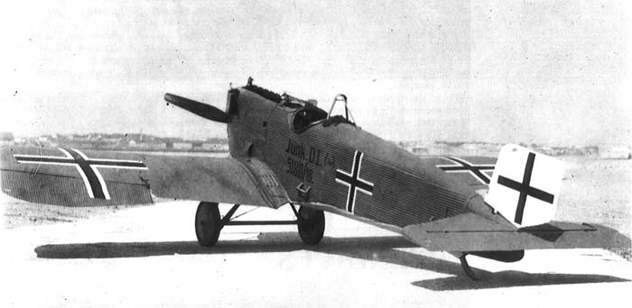 Сборная модель Германский моноплан-истребитель Junkers D.I late., производства RODEN, масштаб 1/72, артикул: Rod036 # 8 hobbyplus.ru