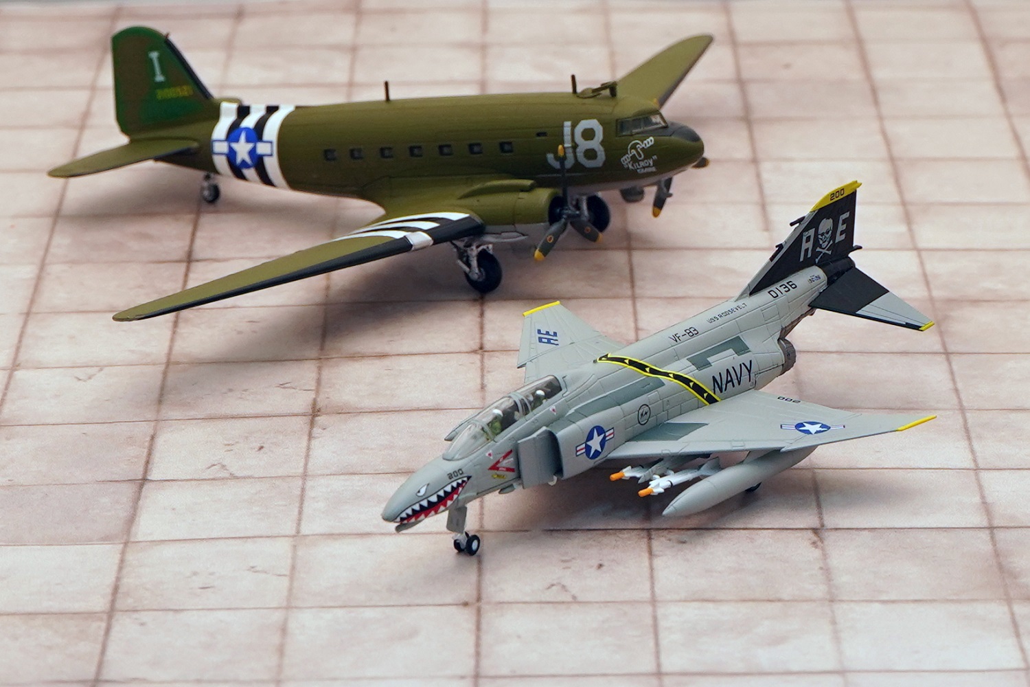   F-4C FHANTOM. # 11 hobbyplus.ru