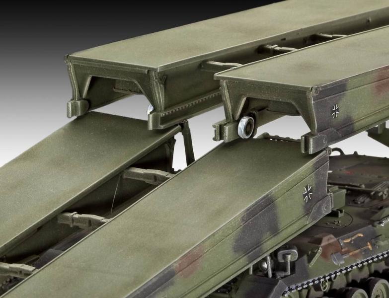 Сборные  модели  мостоукладчика для танков «Бобер» и броневика «Динго», производства REVELL, Германия, масштаб 1:72 # 4 hobbyplus.ru