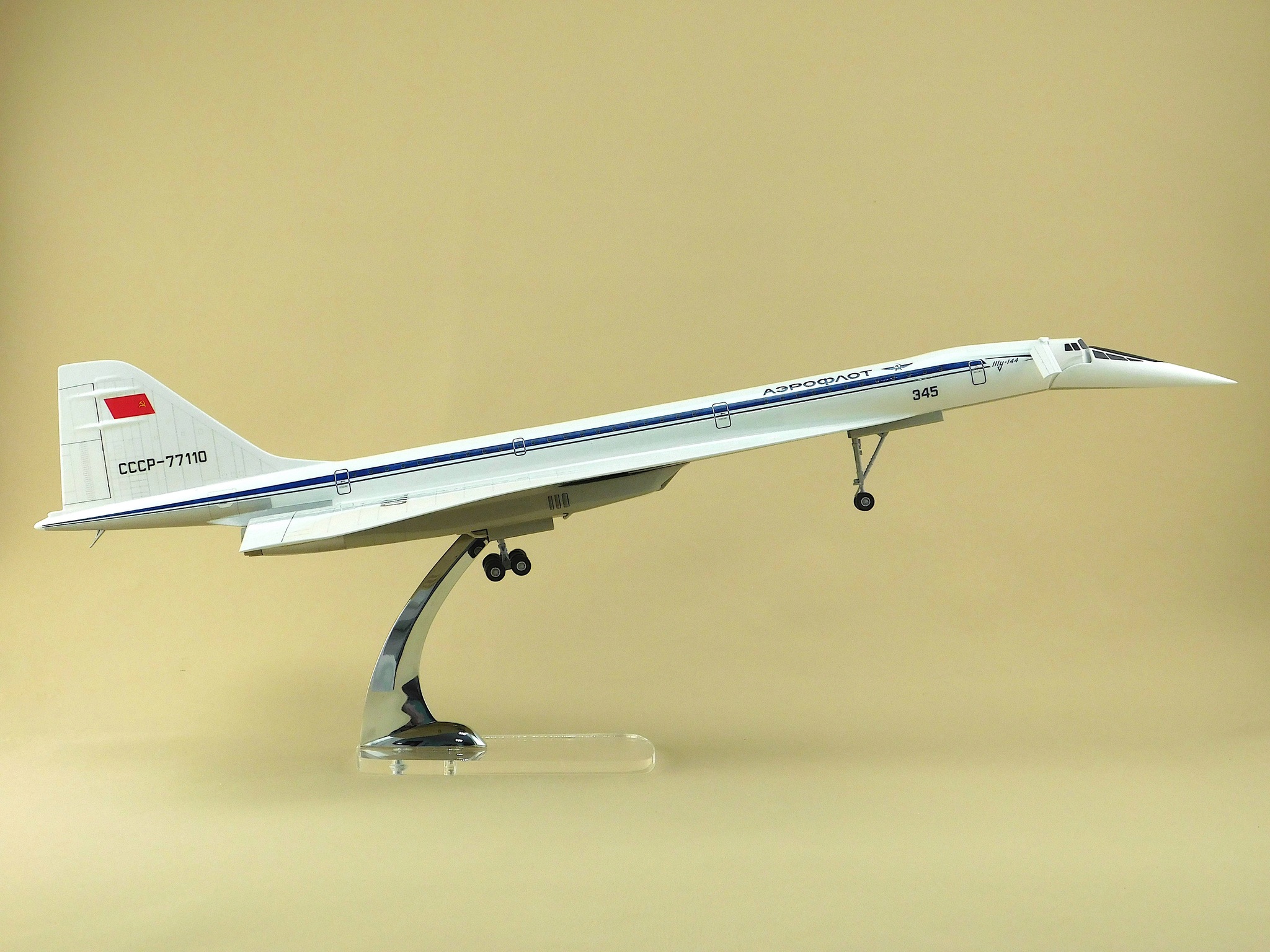 ������ �������� ��-144 (�1:100, �������� ����-77110) ������������ ���������� � ����� # 4 hobbyplus.ru