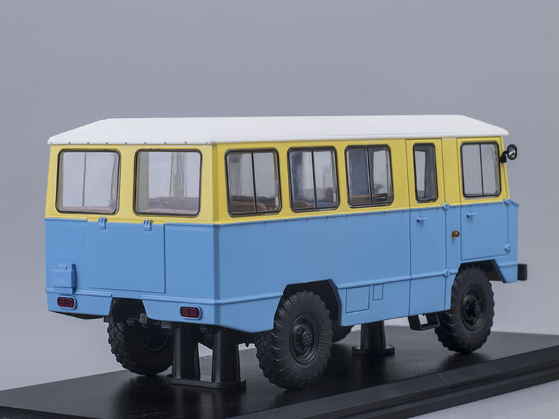 Модель Армейского автобуса АПП-66, жёлто-синий, масштаб 143. Производитель  Start Scale Models (SSM) SSM4010. Коллекционные модели. # 7 hobbyplus.ru