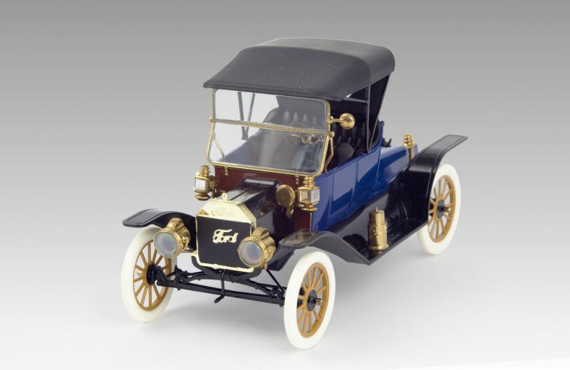 Автомобиль Ford Model T Roadster 1913 года  ICM Art.: 24001 Масштаб: 1/24 # 13 hobbyplus.ru