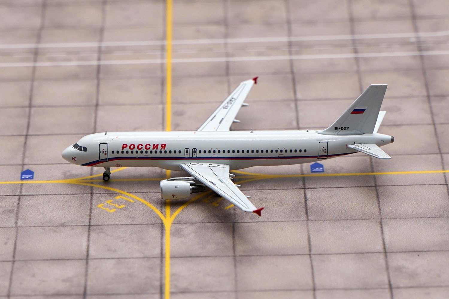 ������ ������� �320 ��� ������, 1:400.  # 1 hobbyplus.ru