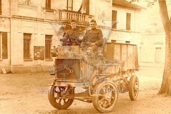 Сборная модель Американский грузовой автомобиль FWD Model B 3-ton Lorry (1917 type production), производства RODEN, масштаб 1/72, артикул: Rod733 # 7 hobbyplus.ru
