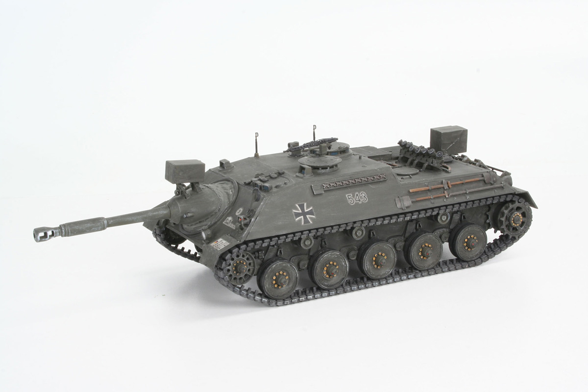 Сборная модель Revell  немецкого истребителя танков Kanonenjagdpanzer в масштабе 1:35. # 1 hobbyplus.ru