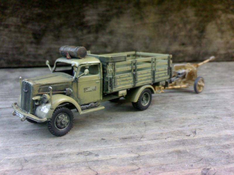 Сборная модель Немецкий грузовой автомобиль Kfz.305, 4x2 