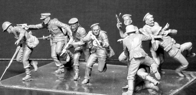 Сборная модель Советские морские пехотинцы, «Атака», 1941-1942 гг. из серии «Бои на Восточном фронте», набор №3, производства MASTER BOX, масштаб 1:35, артикул 35153 # 3 hobbyplus.ru