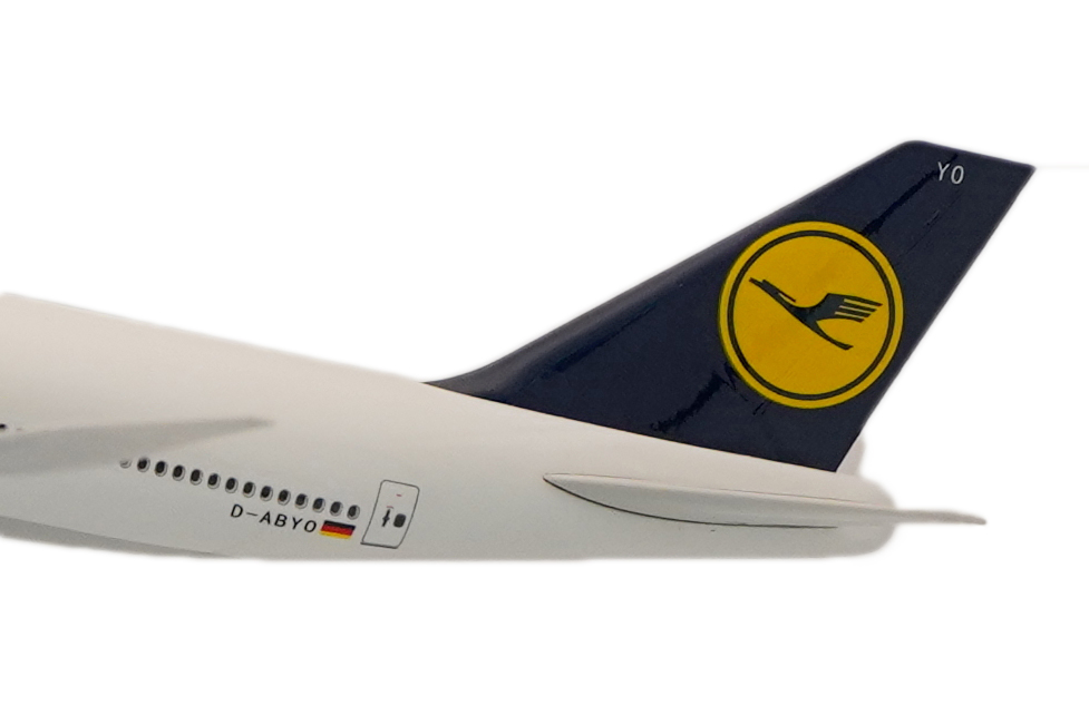       747 8,  Lufthansa. # 13 hobbyplus.ru