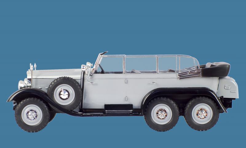Typ G4 (производства 1935г.), автомобиль германского руководства ІІ МВ  ICM Art.: 24011Масштаб: 1/24 # 4 hobbyplus.ru