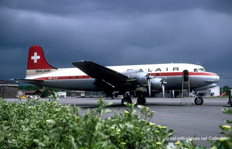 Сборная модель Пассажирский самолет DC-4 авиакомпании Balair, производства REVELL, Германия, масштаб 1:72, артикул 04947 # 3 hobbyplus.ru