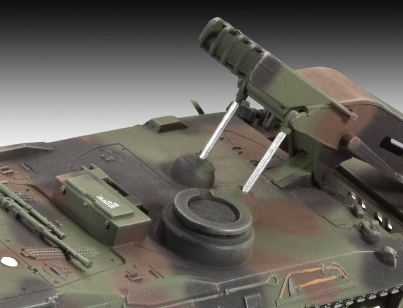 Сборные  модели  мостоукладчика для танков «Бобер» и броневика «Динго», производства REVELL, Германия, масштаб 1:72 # 3 hobbyplus.ru