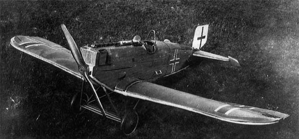 Сборная модель Германский самолет Junkers D.I., производства RODEN, масштаб 1/72, артикул: Rod041 # 13 hobbyplus.ru