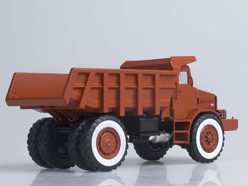Модель автомобиля МАЗ-525 самосвал (25 тонн), (выставочный), масштаб 143. Производитель Start Scale Models (SSM) SSML004. Коллекционные модели. # 2 hobbyplus.ru
