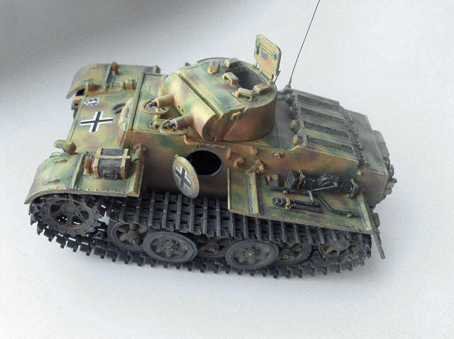 Сборная модель Немецкий легкий танк Т-I F, производства ARK Models, масштаб 1/35, артикул: 35015 # 2 hobbyplus.ru
