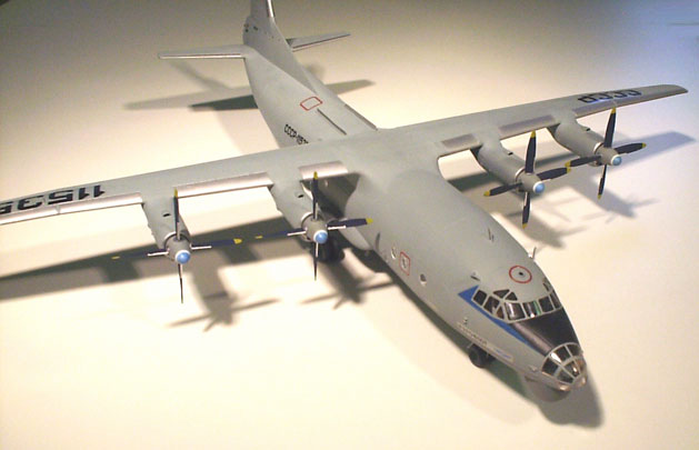 Сборная модель самолета An-12BK, производства RODEN, масштаб 1:72. # 5 hobbyplus.ru