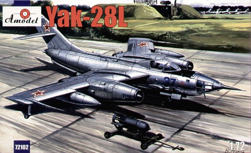 Сборная модель самолета Як-28Л. Масштаб 1:72, AModel, артикул АМ72102 # 1 hobbyplus.ru